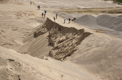 2024-07-07 Pėsčiųjų žygio po Pagirių-Kaišialakių smėlio-žvyro karjerą ir jo apylinkes akimirkos